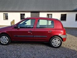 Begagnad 2001 Renault Clio II Halvkombi | 22 000 kr (Marknadspris)