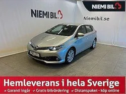 Silver Begagnad 2017 Toyota Auris Hybrid Active Halvkombi | 209 900 kr (Lite dyr)