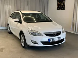 Vit Begagnad 2011 Opel Astra Enjoy Kombi | 29 900 kr (Superpris)