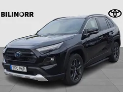 Svart Begagnad 2022 Toyota RAV4 Hybrid SUV | 399 900 kr (Bra pris)