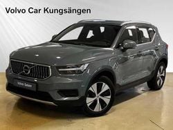 Grå Begagnad 2021 Volvo XC40 Inscription SUV | 339 900 kr (Marknadspris)