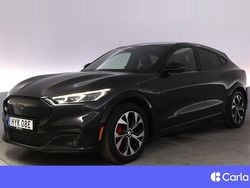 Grå Begagnad 2022 Ford Mustang Mach-E SUV | 366 900 kr (Marknadspris)
