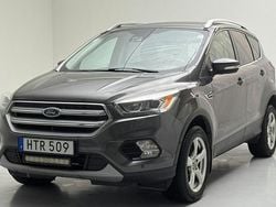 Grå Begagnad 2017 Ford Kuga Titanium SUV | 118 300 kr (Marknadspris)