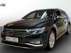 Mörkgrå Begagnad 2023 VW Passat Alltrack Kombi | 384 000 kr (Marknadspris)