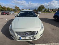 Vit Begagnad 2013 Volvo S60 Momentum Sedan | 85 000 kr (Bra pris)