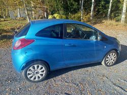 Blå Begagnad 2010 Ford Ka Titanium Halvkombi | 39 000 kr (Marknadspris)