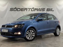 Blå Begagnad 2015 VW Polo Halvkombi | 149 900 kr (Marknadspris)