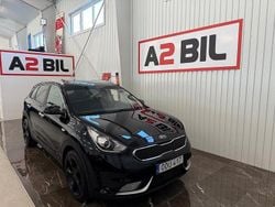 Svart Begagnad 2016 Kia Niro Advance SUV | 89 900 kr (Lite dyr)