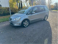 Grå Begagnad 2014 Ford Galaxy Trend Minibuss | 59 000 kr (Superpris)