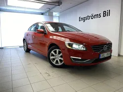 Röd Begagnad 2013 Volvo S60 Sedan | 139 000 kr (Dyr)