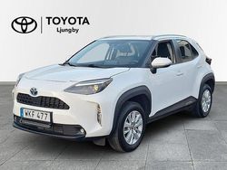 Vit Begagnad 2022 Toyota Yaris Cross Active SUV | 269 000 kr (Marknadspris)