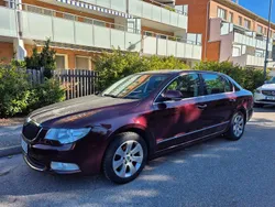 Röd Begagnad 2009 Skoda Superb Elegance Halvkombi | 34 000 kr (Superpris)