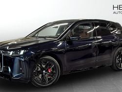 Svart (blue) Begagnad 2025 BMW iX M Sport SUV | 958 700 kr