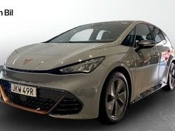 Ljusgrå (vapor grey) Begagnad 2022 Cupra Born Halvkombi | 249 900 kr (Marknadspris)