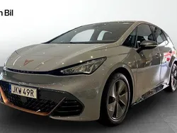 Ljusgrå (vapor grey) Begagnad 2022 Cupra Born Halvkombi | 265 000 kr (Marknadspris)