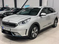 Grå Begagnad 2017 Kia Niro Advance SUV | 164 700 kr (Marknadspris)