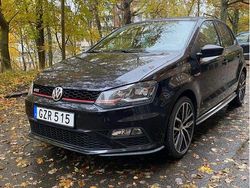 Svart Begagnad 2016 VW Polo GTI Halvkombi | 159 000 kr