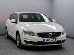 Vit Begagnad 2016 Volvo V60 Kombi | 124 900 kr (Marknadspris)