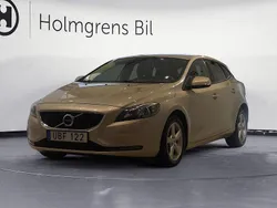 Ljusbrun Begagnad 2016 Volvo V40 Kinetic Kombi | 159 500 kr (Marknadspris)