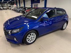 Blå Begagnad 2023 Hyundai i20 Essential Halvkombi | 189 000 kr (Bra pris)