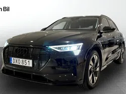 Svart Begagnad 2022 Audi e-tron Proline SUV | 399 900 kr (Marknadspris)
