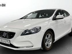 Vit Begagnad 2014 Volvo V40 Kinetic Halvkombi | 109 000 kr (Marknadspris)