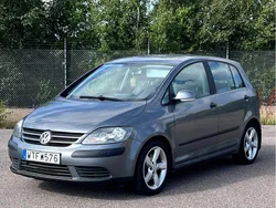Grå Begagnad 2005 VW Golf Plus Cross Trendline Minibuss | 34 000 kr (Marknadspris)