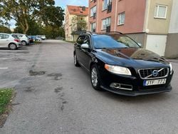 Svart Begagnad 2010 Volvo V70 Momentum Kombi | 37 000 kr