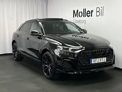 Svart (mytsvart metallic) Ny 2025 Audi Q8 Design SUV | 1 329 200 kr (Lite dyr)