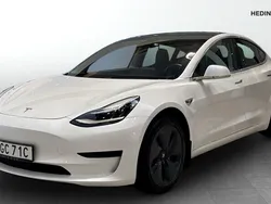Vit (white) Begagnad 2020 Tesla Model 3 Standard Range Plus Sedan | 239 900 kr (Marknadspris)