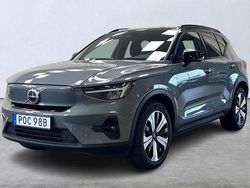 Grå Begagnad 2022 Volvo XC40 Plus SUV | 319 900 kr