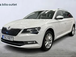 Vit Begagnad 2018 Skoda Superb Business Line Kombi | 189 900 kr (Marknadspris)