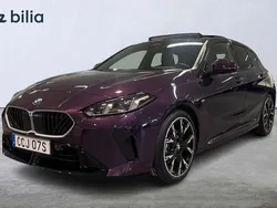 Lila Begagnad 2024 BMW 120 M Sport Halvkombi | 429 900 kr (Dyr)