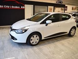 Vit Begagnad 2013 Renault Clio IV Halvkombi | 74 900 kr (Marknadspris)