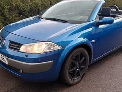 Blå Begagnad 2005 Renault Mégane Cabriolet Cab | 39 900 kr (Lite dyr)