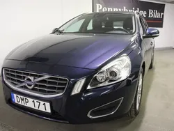Blå Begagnad 2013 Volvo V60 Momentum Kombi | 94 900 kr (Superpris)