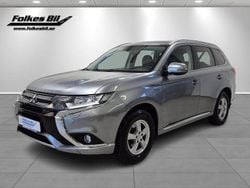 Grå Begagnad 2015 Mitsubishi Outlander P-HEV SUV | 145 000 kr (Lite dyr)