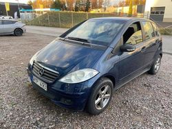 Blå Begagnad 2006 Mercedes A150 Classic Halvkombi | 43 500 kr (Marknadspris)