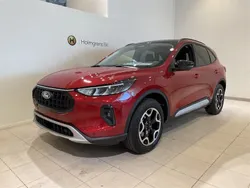 Röd/orange Begagnad 2024 Ford Kuga Business Edition SUV | 459 800 kr