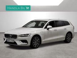 Vit Begagnad 2021 Volvo V60 Kombi | 269 900 kr (Marknadspris)
