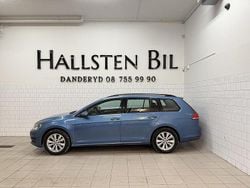 Blå Begagnad 2016 VW Golf VII Kombi | 79 000 kr (Bra pris)