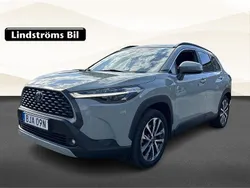 Grön Begagnad 2023 Toyota Corolla Cross Style SUV | 369 500 kr (Marknadspris)