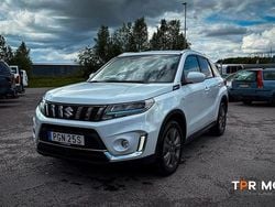 Vit Begagnad 2024 Suzuki Vitara SUV | 269 000 kr (Marknadspris)