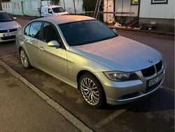 Grå Begagnad 2006 BMW 318 Advantage Sedan | 35 000 kr (Marknadspris)
