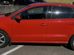 Röd Begagnad 2013 VW Polo Halvkombi | 65 995 kr (Marknadspris)