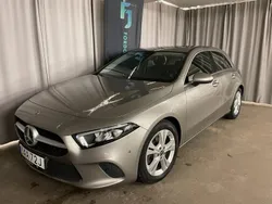Grå Begagnad 2020 Mercedes A250 Halvkombi | 259 900 kr (Superpris)