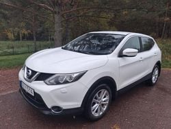 Vit Begagnad 2014 Nissan Qashqai SUV | 89 900 kr (Marknadspris)