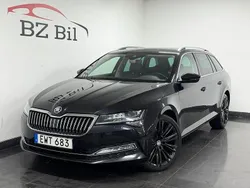 Svart Begagnad 2022 Skoda Superb Business Line Kombi | 259 900 kr (Marknadspris)