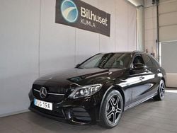 Svart Begagnad 2021 Mercedes C300 AMG Kombi | 289 000 kr (Marknadspris)