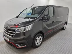 Svart metallic Begagnad 2024 Renault Trafic Van | 455 000 kr (Dyr)
